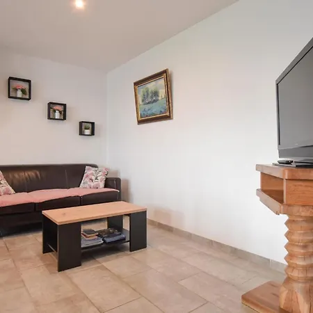 Holiday home Charmante Maison Au Calme *